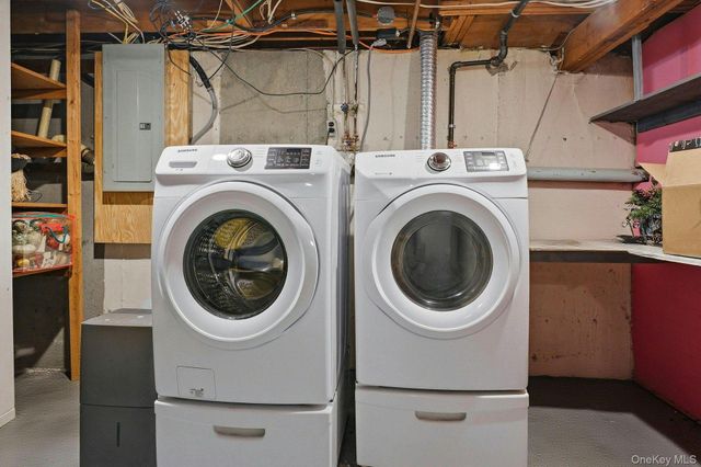 2 Forester Court, Northport, NY 11768