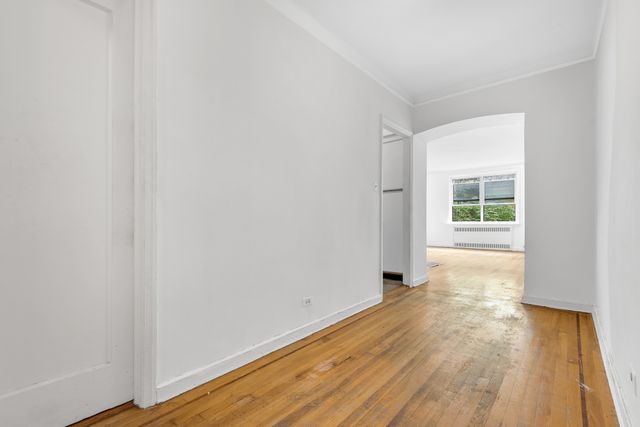 310 W 55th St Apt 4B, New York City, NY 10019