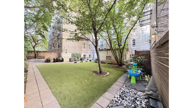 310 W 55th St Apt 4B, New York City, NY 10019