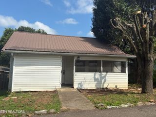 133 Henry Ave, Knoxville, TN 37920