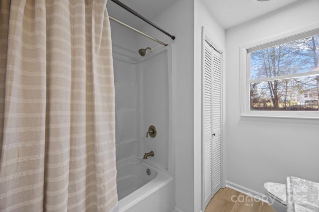 23 Coronet Lane, Hendersonville, NC 28792