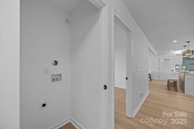 23 Coronet Lane, Hendersonville, NC 28792