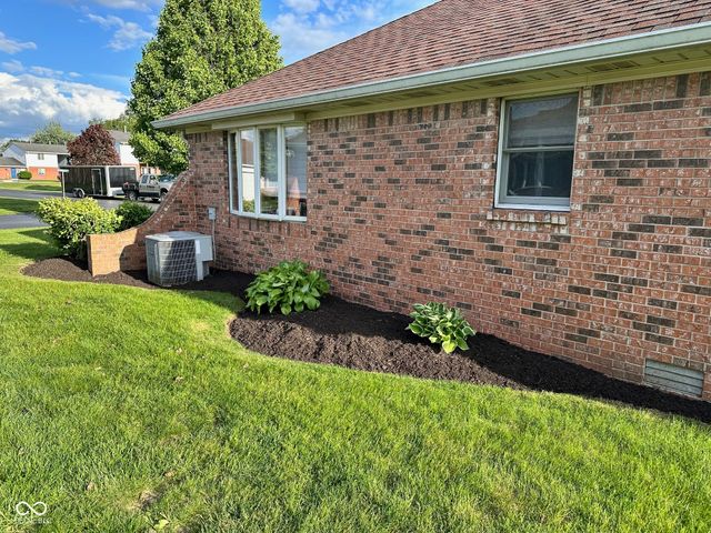 250 Meridian Court, Pittsboro, IN 46167