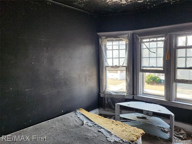 214 Tennyson Street, Highland Park, MI 48203