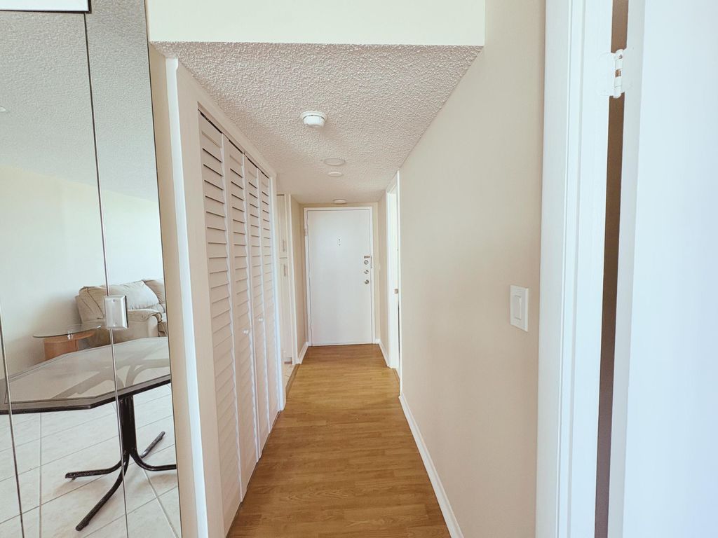 2025 NE 164th Street 305, North Miami Beach, FL 33162