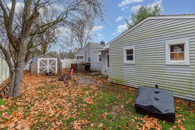 3165 Amelia Avenue, Flushing, MI 48433
