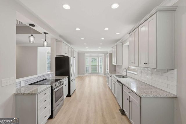 6353 Chestnut Parkway, Flowery Branch, GA 30542
