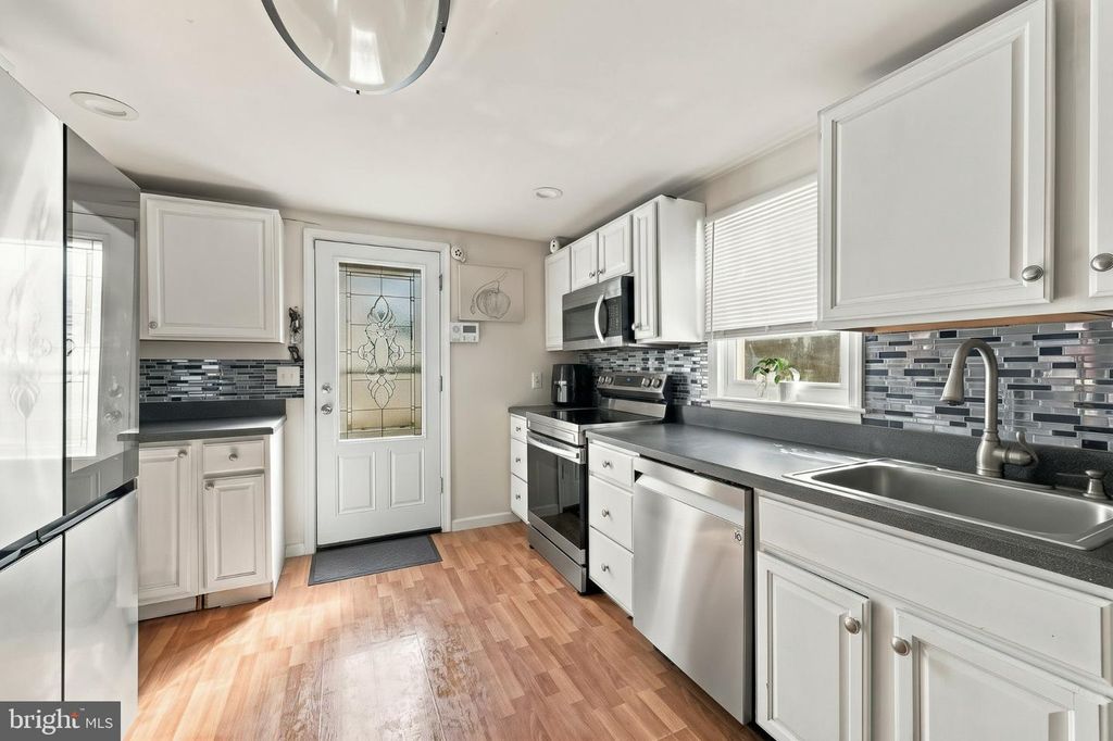 426 HARDING AVE, LANGHORNE, PA 19047 — photo 4