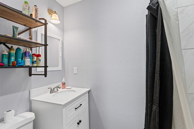 105 S Lavaca Street, Whitney, TX 76692