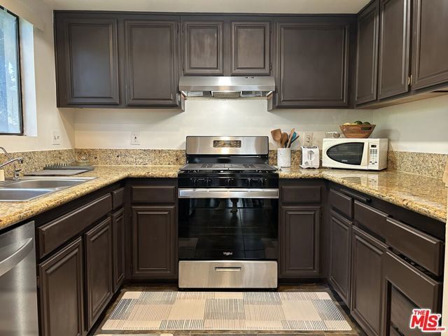 1450 W 146th Street 14, Gardena, CA 90247