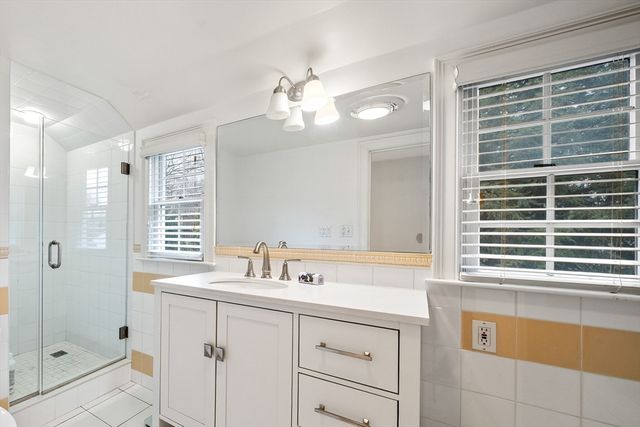 55 Burnside Rd, Needham, MA 02494