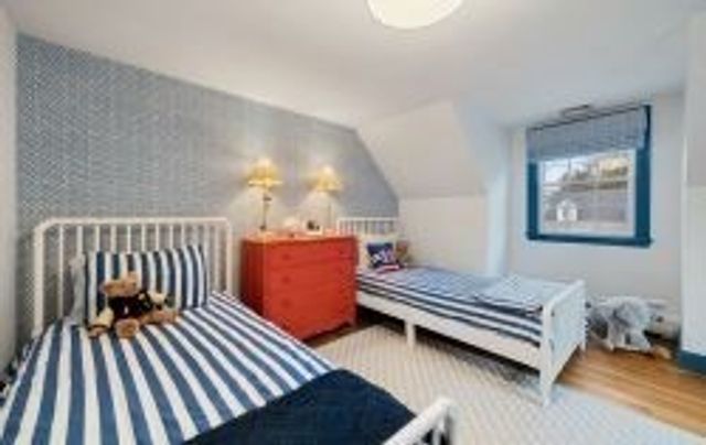 55 Burnside Rd, Needham, MA 02494