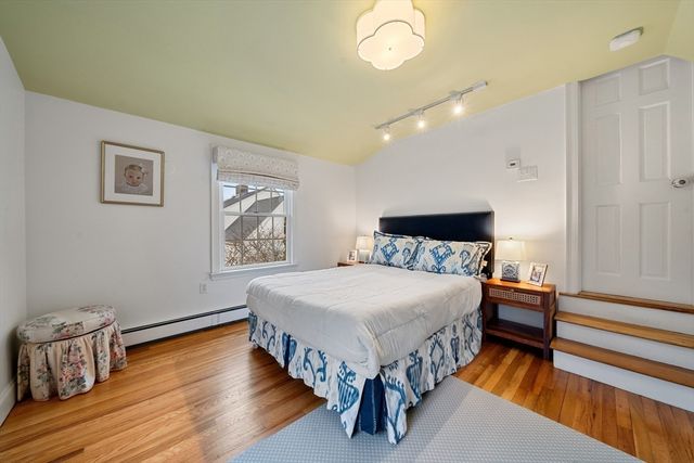 55 Burnside Rd, Needham, MA 02494