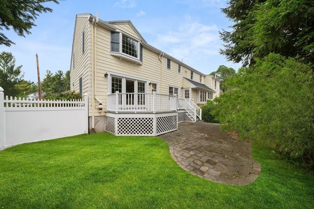 55 Burnside Rd, Needham, MA 02494