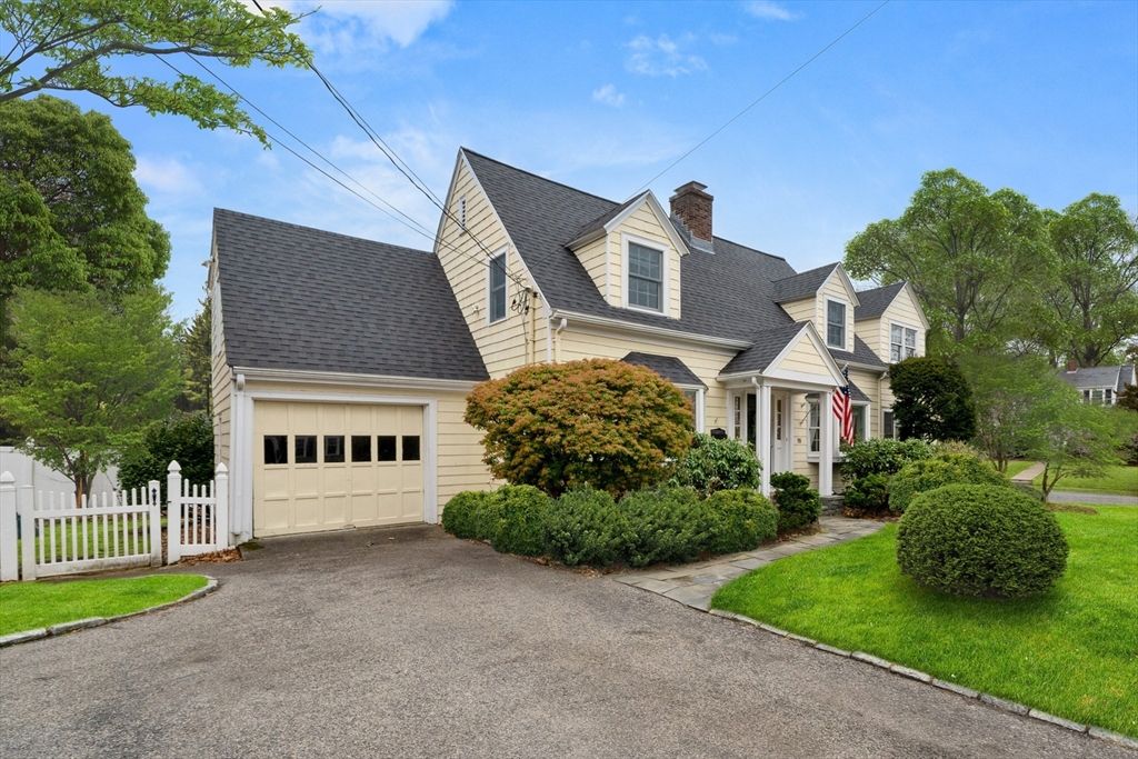 55 Burnside Rd, Needham, MA 02494