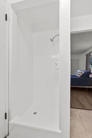 6958 Riverside Drive, Redding, CA 96001