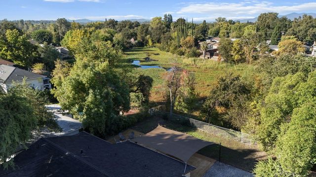 6958 Riverside Drive, Redding, CA 96001