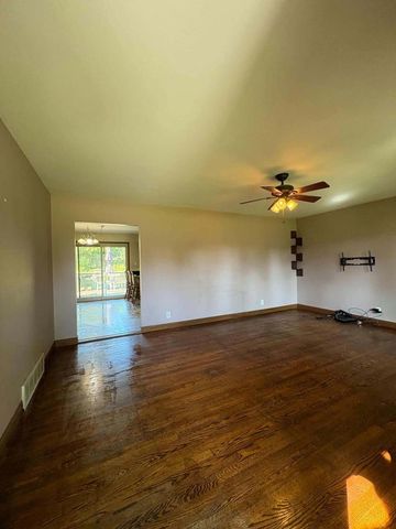 408 Oakhurst AVENUE, Union Grove, WI 53182