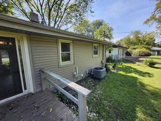 408 Oakhurst AVENUE, Union Grove, WI 53182