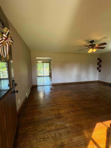 408 Oakhurst AVENUE, Union Grove, WI 53182