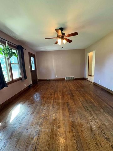 408 Oakhurst AVENUE, Union Grove, WI 53182