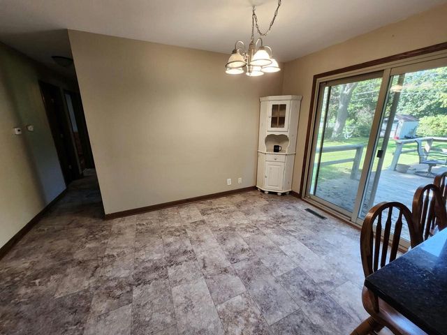 408 Oakhurst AVENUE, Union Grove, WI 53182