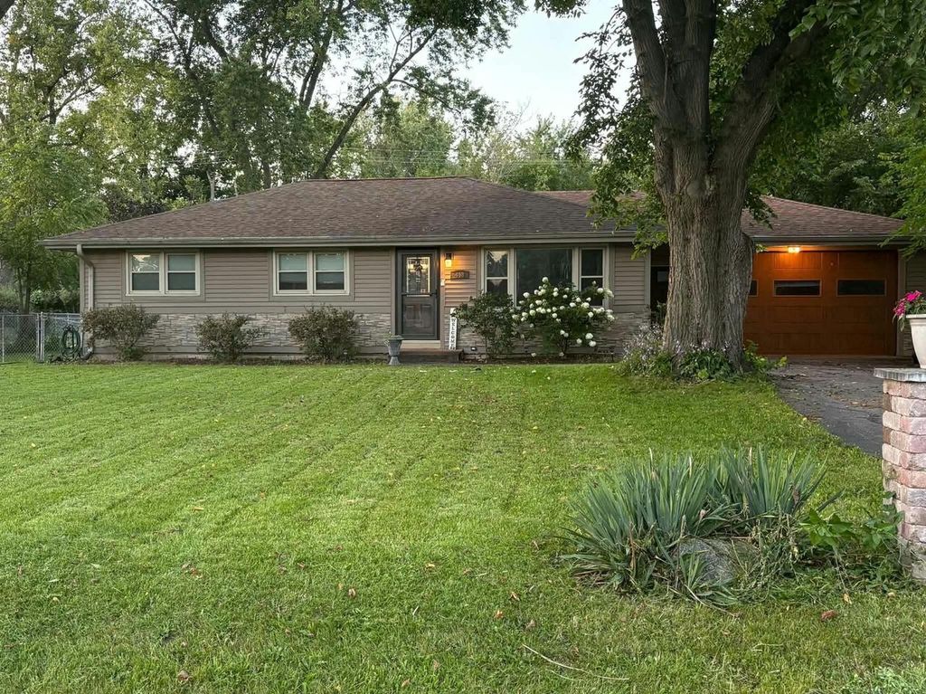 408 Oakhurst AVENUE, Union Grove, WI 53182