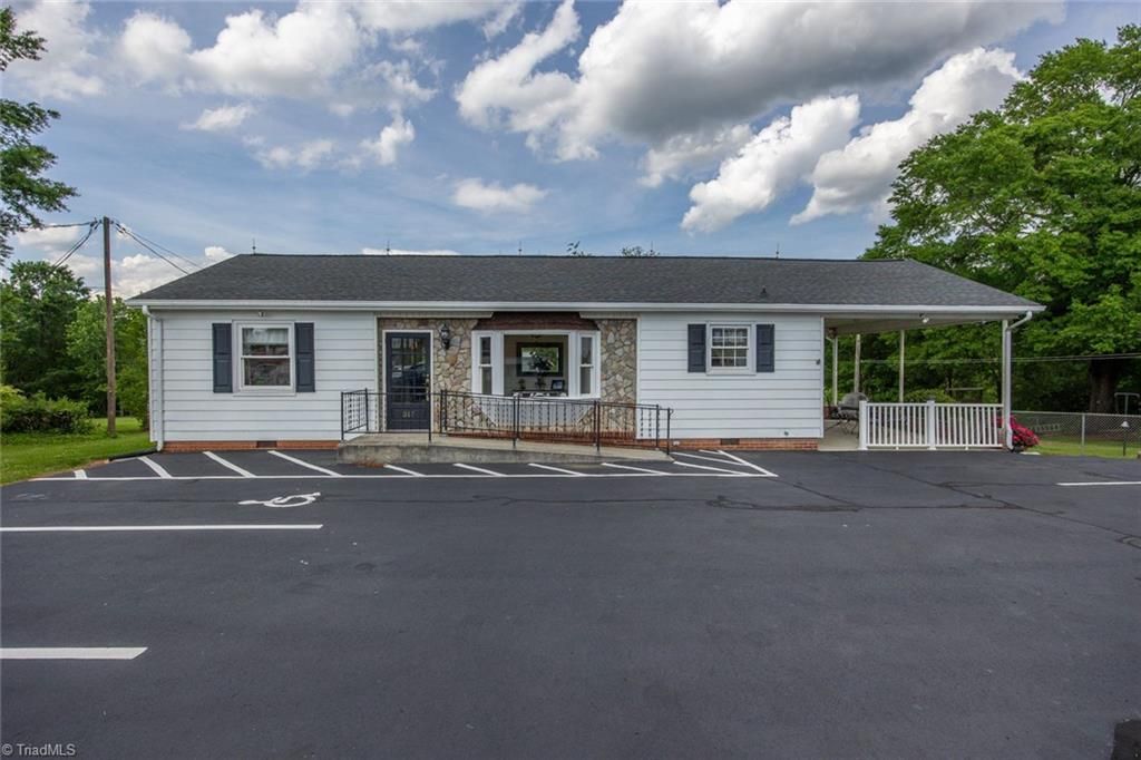 317 E King Street, King, NC 27021