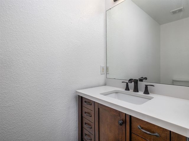 102 Erin CV, Hutto, TX 78634