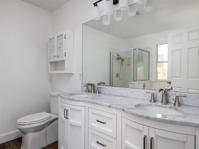 102 Erin CV, Hutto, TX 78634