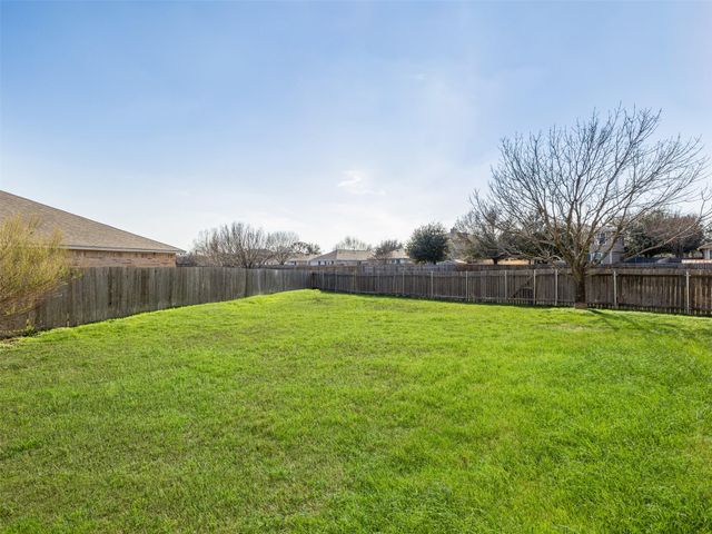 102 Erin CV, Hutto, TX 78634