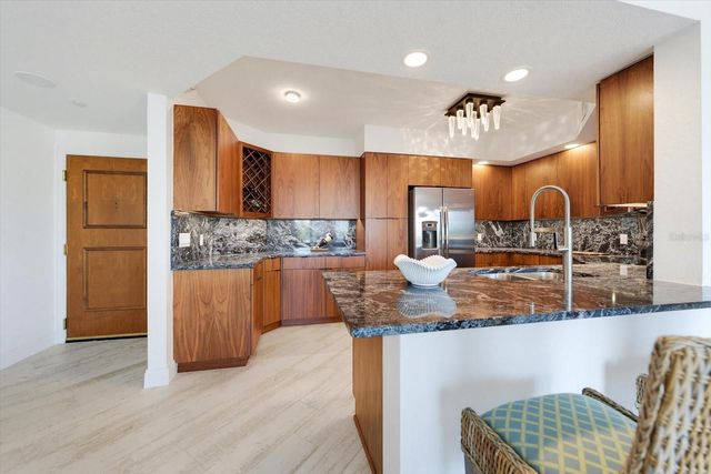 1170 GULF BOULEVARD 404, Clearwater Beach, FL 33767