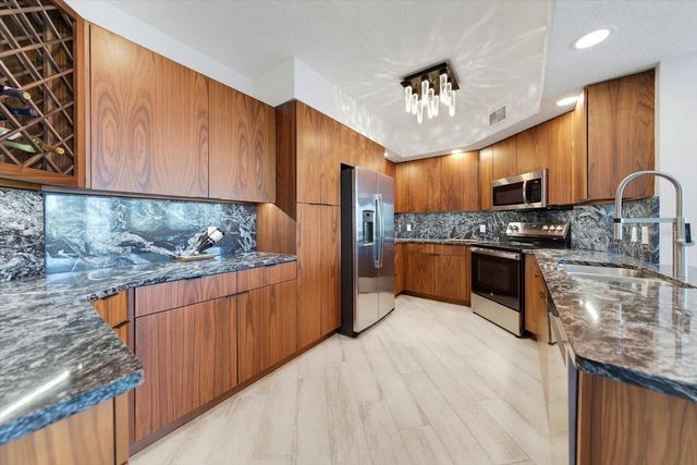 1170 GULF BOULEVARD 404, Clearwater Beach, FL 33767