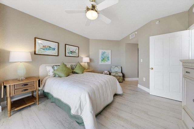 1170 GULF BOULEVARD 404, Clearwater Beach, FL 33767