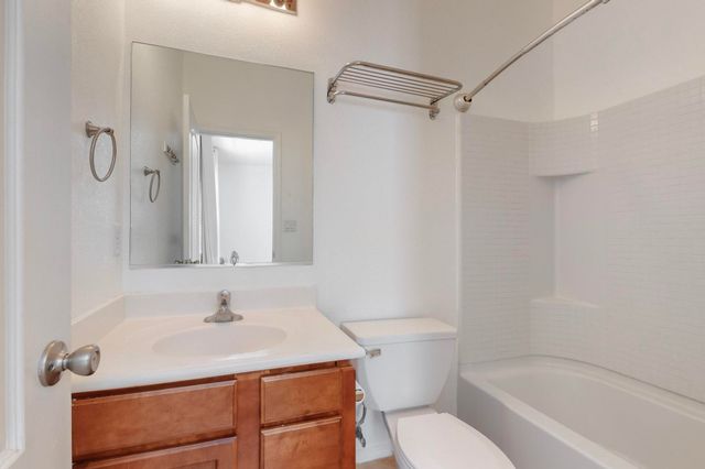 9832 Sacate Blanco Avenue SW, Albuquerque, NM 87121