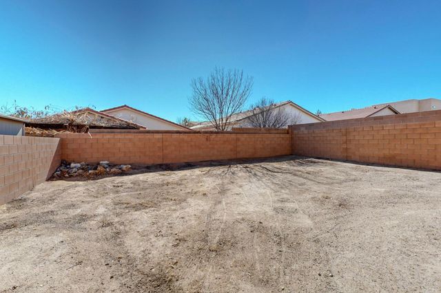 9832 Sacate Blanco Avenue SW, Albuquerque, NM 87121