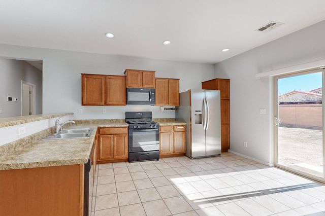 9832 Sacate Blanco Avenue SW, Albuquerque, NM 87121