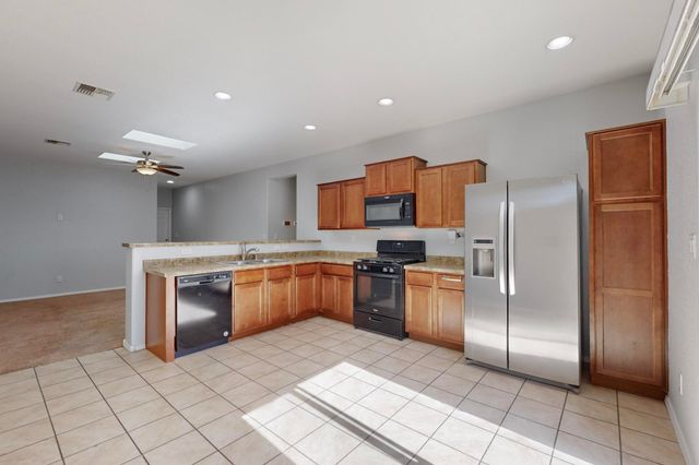 9832 Sacate Blanco Avenue SW, Albuquerque, NM 87121