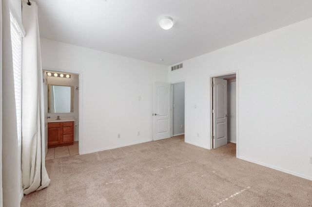 9832 Sacate Blanco Avenue SW, Albuquerque, NM 87121