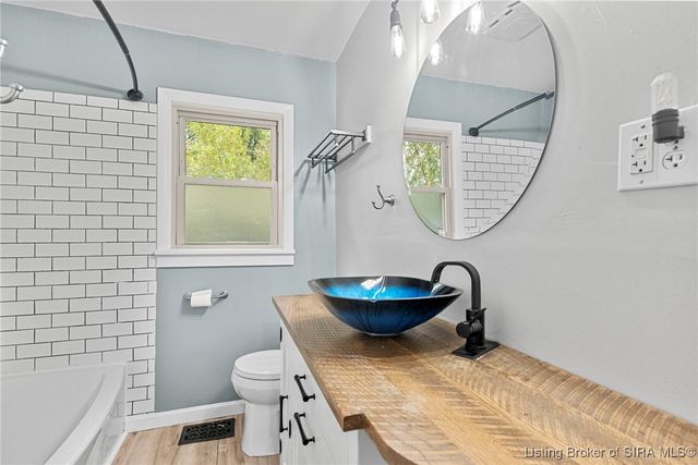 310 Crestwood Drive, Madison, IN 47250