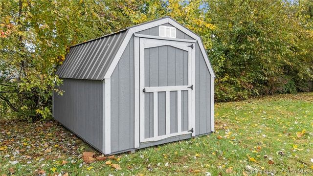 310 Crestwood Drive, Madison, IN 47250