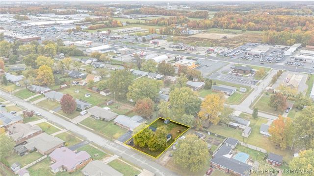 310 Crestwood Drive, Madison, IN 47250