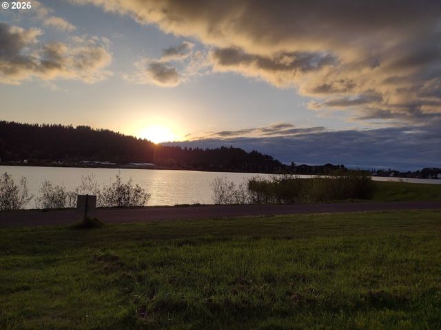 5405 VAL VIEW Dr, Turner, OR 97392