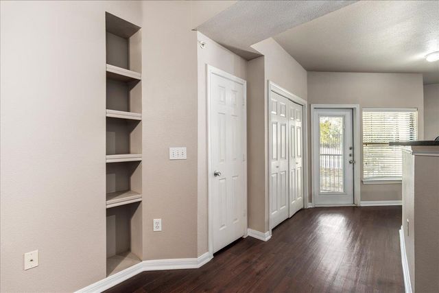 2320 Gracy Farms LN 414, Austin, TX 78758