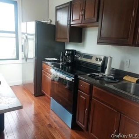 124 S 11th Avenue, Mount Vernon, NY 10550