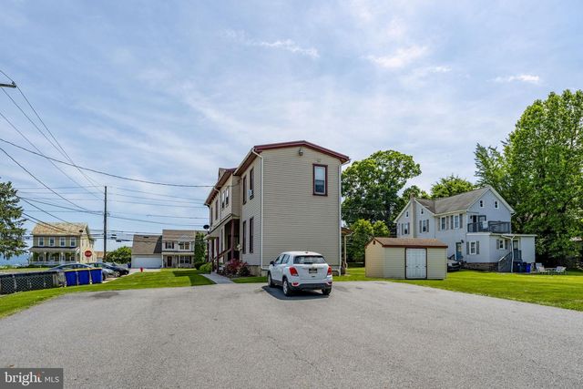 238 E MAIN ST, Terre Hill, PA 17581