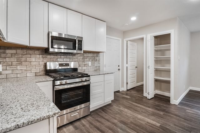 813 S Valentine Drive, Sherman, TX 75090