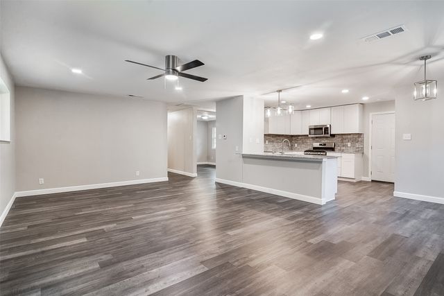 813 S Valentine Drive, Sherman, TX 75090