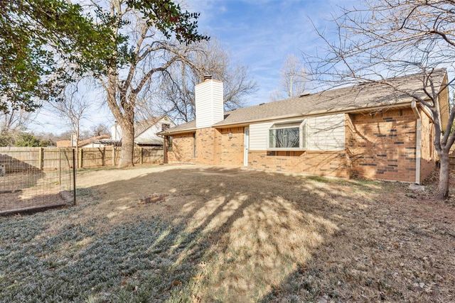 2332 Appleway Street, Edmond, OK 73013