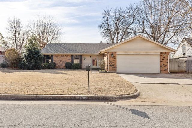 2332 Appleway Street, Edmond, OK 73013
